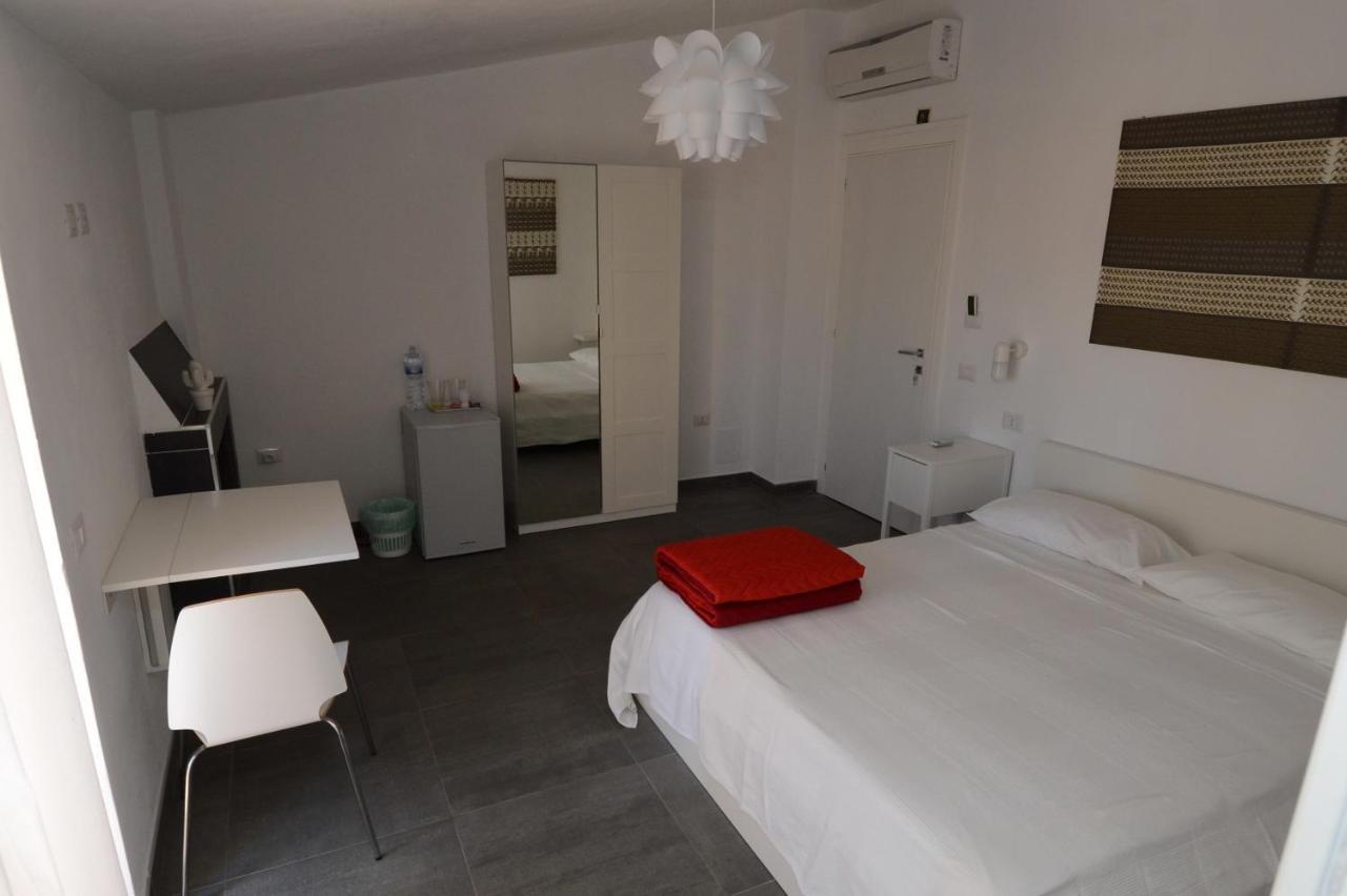 Accomodation Libertino Тропеа Номер фото